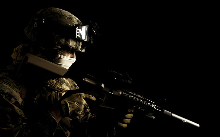 man holding rifle wallpaper, weapons, background, soldiers, HD wallpaper