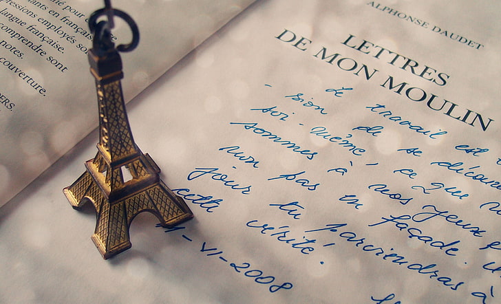 miniatura della Torre Eiffel in oro, ninnolo, parigi, torre, lettera, Sfondo HD