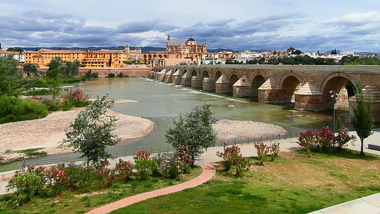 Cordoba, Endülüs, İspanya, nehir Guadalquivir, köprü, ev, kahverengi köprü, Cordoba, Endülüs, İspanya, nehir, Guadalquivir, Köprü, Ev, HD masaüstü duvar kağıdı HD wallpaper