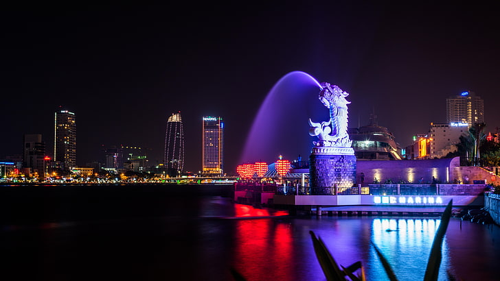 Виетнам, Дананг, река Хан, статуя на дракон, фонтан, архитектура, изкуство, светлина, небостъргач, силует, столица, градска, фотография с продължителна експозиция, Азия, нощ, 8k, HD тапет