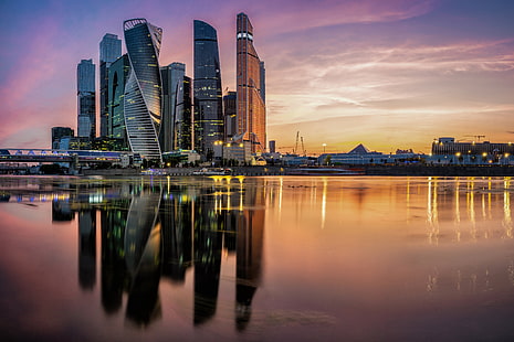 Sonnenuntergang, Reflexion, Fluss, Gebäude, Moskau, Russland, Wolkenkratzer, Moskau-Stadt, der Moskwa, Presnenskaya Naberezhnaya, HD-Hintergrundbild HD wallpaper