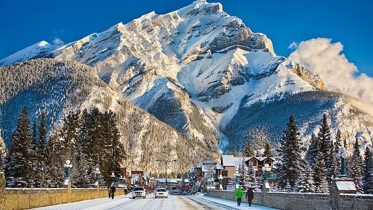 banff, banff national park, national park, town, alberta, canada, winter, snow, sunny day, blue sky, mountains, street view, street, road, canadian rockies, HD wallpaper
