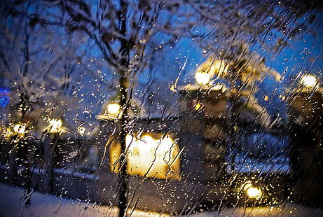 Gocce di pioggia su vetro, città, strada, pioggia, gocce, Macro, vetro, Sfondo HD HD wallpaper