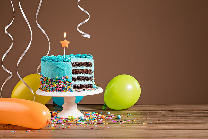 gâteaux au four et ballons, ballons, anniversaire, coloré, gâteau, joyeux anniversaire, célébration, bougies, décoration, ballones, Fond d'écran HD