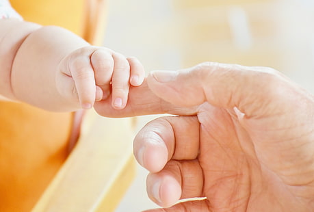 Baby hands, Touch, Father, 4K, Relation, HD wallpaper HD wallpaper