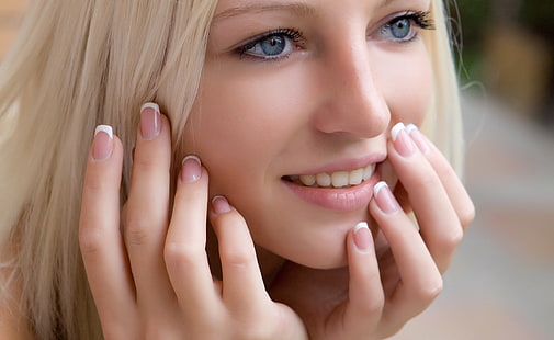 Cute Blond Girl Smilling, ลิปสติกสีชมพูของผู้หญิง, Girls, Girl, Cute, Blond, Smilling, วอลล์เปเปอร์ HD HD wallpaper