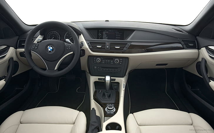2010 BMW X1 İç mekan, siyah bmw çok fonksiyonlu direksiyon simidi ve gösterge tablosu, iç mekan, 2010, araba, HD masaüstü duvar kağıdı