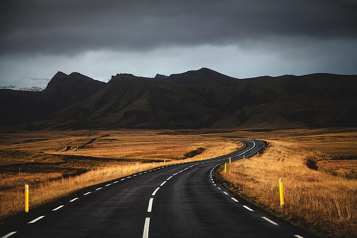 black asphalt paved road, road, clouds, mountains, HD wallpaper