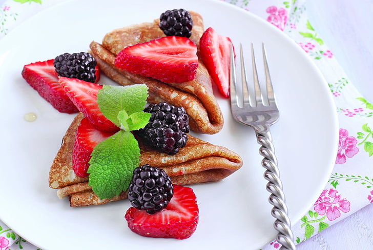 berries, food, fruit, pancakes, BlackBerry, sweet, dessert, mint, strawberries, desserts, HD wallpaper