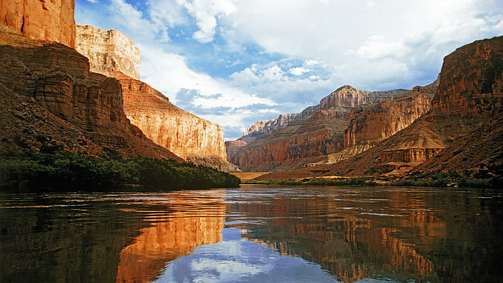 Río Colorado, Parque Nacional Gr Canyon, Arizona, cuerpo de agua entre montañas marrones, río, arizona, parque nacional grand anyon, río ccolorado, 3d y abstracto, Fondo de pantalla HD