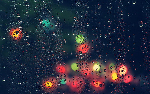 Tautropfen und bunte Lichter, bunt, Regen, Wassertropfen, nass, Lichter, verschwommen, Schärfentiefe, Fenster, Glas, Bokeh, Wasser auf Glas, HD-Hintergrundbild HD wallpaper