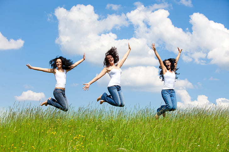 greens, the sky, grass, the sun, clouds, joy, happiness, girls, mood, jeans, barefoot, three, hairstyles, brunette, in the field, jump, Mikey, HD wallpaper