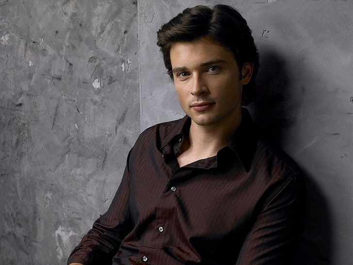 men's brown and black pinstriped button-up shirt, tom welling, actor, brunette, smile, shirt, wall, brooding, HD wallpaper