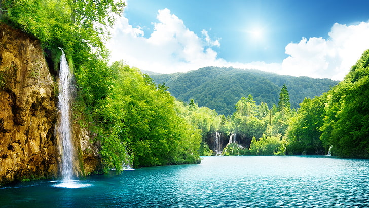 grünblättriger Baum, Landschaft, See, Wasserfall, Bäume, Hügel, HD-Hintergrundbild