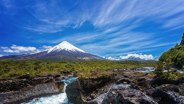 naturaleza, paisaje, volcán, montañas, pico nevado, río, bosque, nubes, rápidos, Chile, Fondo de pantalla HD