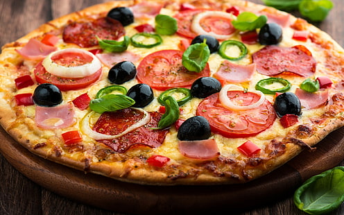 Pizza, tomat, keju, ham dan keju pizza, keju, pizza, tomat, zaitun, sosis, ham, Wallpaper HD HD wallpaper