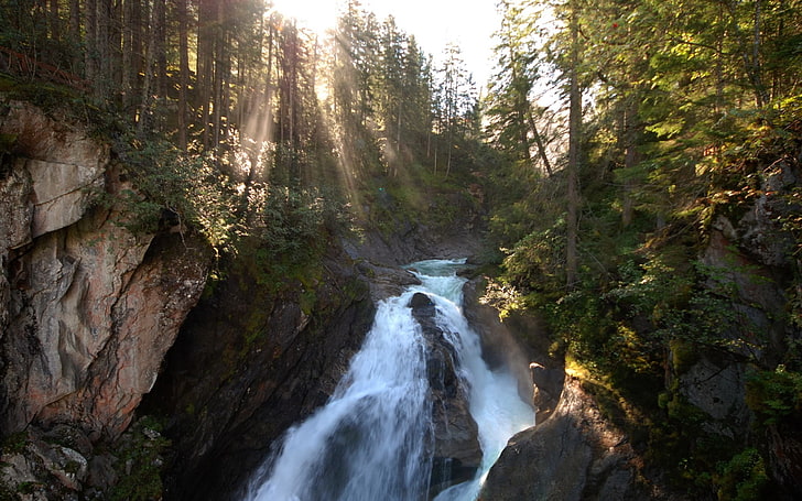 Wasserfälle, Natur, Wasserfall, Sonne, Landschaft, Sonnenstrahlen, Wald, Wasser, Bäume, HD-Hintergrundbild