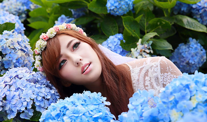 Women, Asian, Blue Flower, Flower, Girl, Hydrangea, Model, Redhead, Woman, Wreath, HD wallpaper