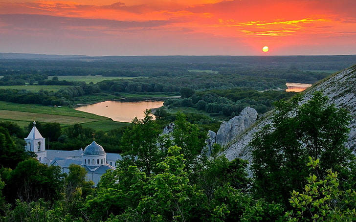 ธรรมชาติภูมิทัศน์ฤดูร้อนพระอาทิตย์ตกป่ารัสเซียวัดต้นไม้ท้องฟ้าแม่น้ำหุบเขา, วอลล์เปเปอร์ HD