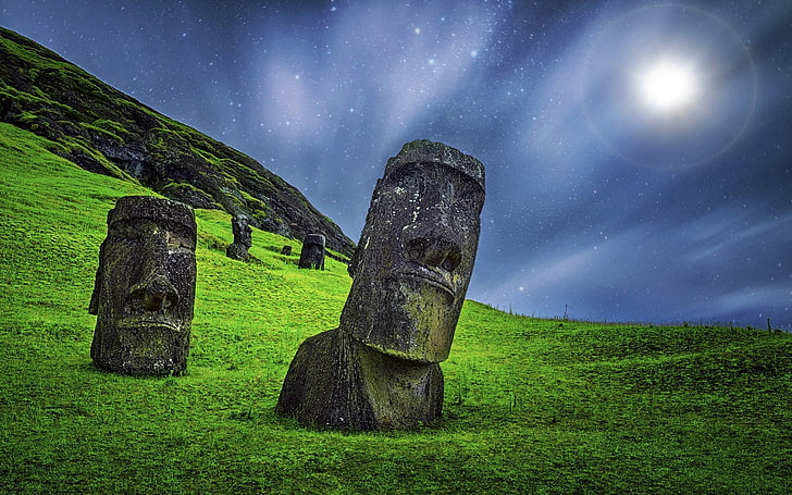 Patung Moai, alam, lanskap, Moai, patung, malam berbintang, rumput, cahaya bulan, Pulau Paskah, Rapa Nui, Chili, patung, batu, teka-teki, paparan panjang, Wallpaper HD