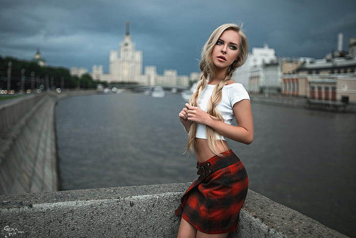 saia, modelo, olhando para longe, Georgy Chernyadyev, tranças, rio, loira, Victoria Pichkurova, mulheres, cidade, HD papel de parede