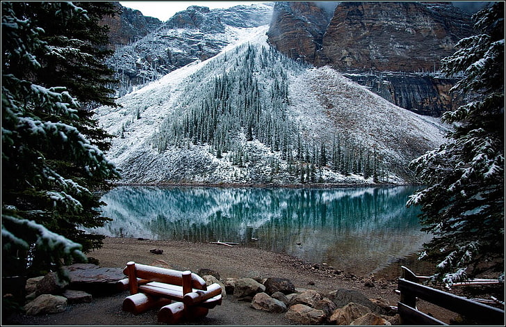 кафява дървена пейка, пейзаж, природа, Канада, планини, зима, сняг, езеро, HD тапет