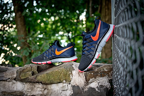 sepasang sepatu lari Nike hitam-abu-abu, sepatu kets, Nike, Free Trainer 5.0 iD, Urban Solar Red, Wallpaper HD HD wallpaper