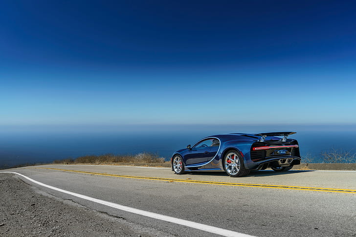 Bugatti Chiron, camino, cielo, coche, Bugatti Chiron, Fondo de pantalla HD
