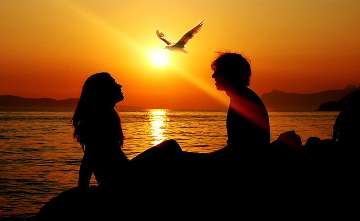 Coppia romantica tramonto, silhouette di uomo e donna, vacanze, San Valentino, spiaggia, amore, tramonto, sfondo, silhouette, coppia, romantico, amanti, giorno di san valentino, Sfondo HD