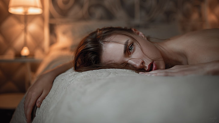 Bare Shoulders, blue eyes, brunette, Emotional, face, Georgy Chernyadyev, In Bed, Lying On Front, Open Mouth, portrait, women, HD wallpaper