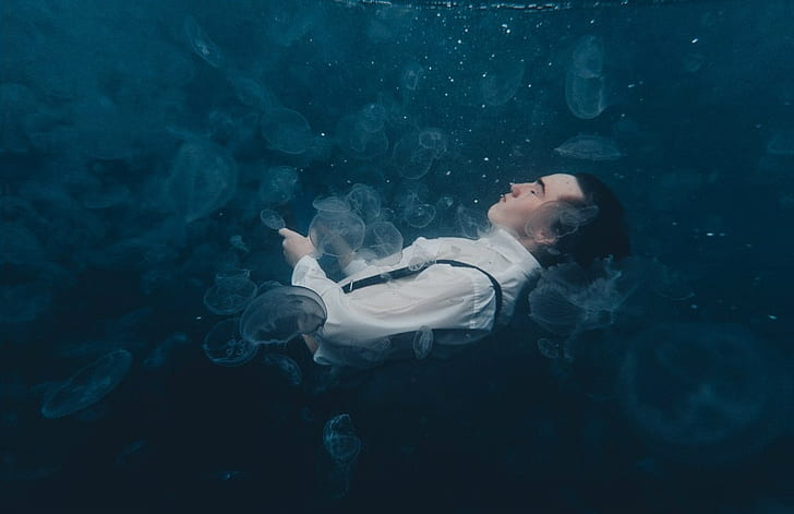 Марина Саричева, фотография, Chill Out, лице, пейзаж, затворени очи, бели дрехи, руски модел, мъже, плуване, под вода, прозрачно облекло, HD тапет
