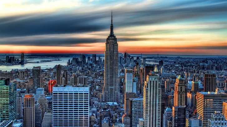 Empire State Building, Nowy Jork, architektura, budynek, pejzaż miejski, miasto, chmury, wieczór, USA, Nowy Jork, Empire State Building, wieżowiec, zachód słońca, Manhattan, długa ekspozycja, woda, okno, dźwigi (maszyna), most, Tapety HD