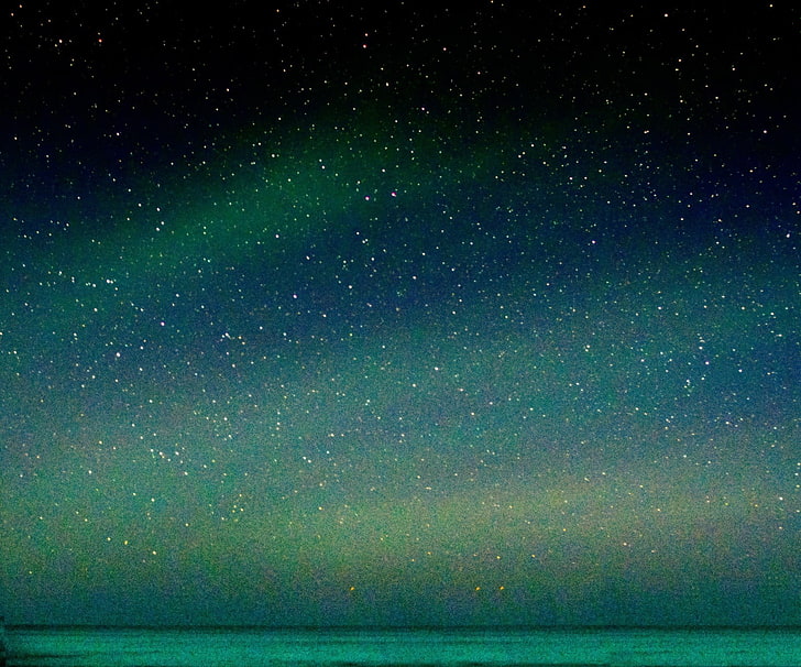 computador laptop verde e preto, céu, estrelas, longa exposição, noite, auroras, HD papel de parede