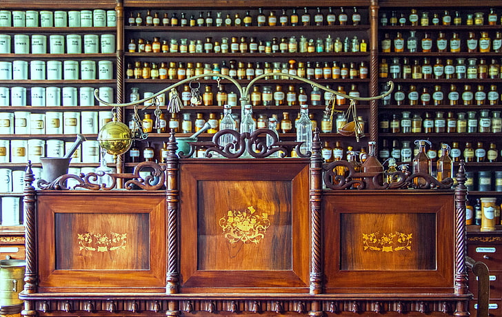 Botellas de alcohol, antiguo, barra, botellas, clásico, mostrador, botella  de vidrio, Fondo de pantalla HD | Wallpaperbetter