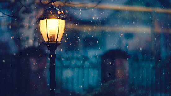 black lamp post, urban, snow, lantern, nature, street light, night, winter, snowflakes, emotion, blurred, HD wallpaper HD wallpaper