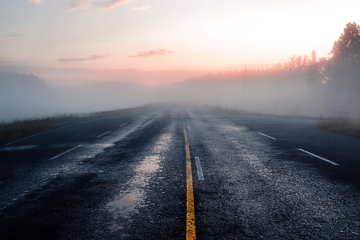 сив асфалтов път цифрови тапети, път, слънчева светлина, мъгла, асфалт, HD тапет