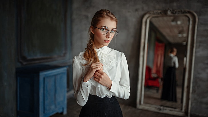 wanita, pirang, kacamata, potret, cermin, refleksi, Georgy Chernyadyev, kedalaman bidang, Alice Tarasenko, Wallpaper HD