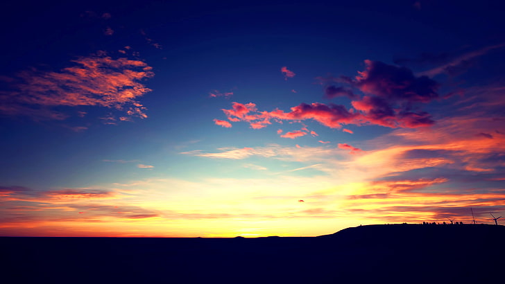 pomarańczowy zachód słońca, obraz sylwetki punktu orientacyjnego, zachód słońca, słońce, chmury, niebo, horyzont, krajobraz, natura, światło słoneczne, Tapety HD