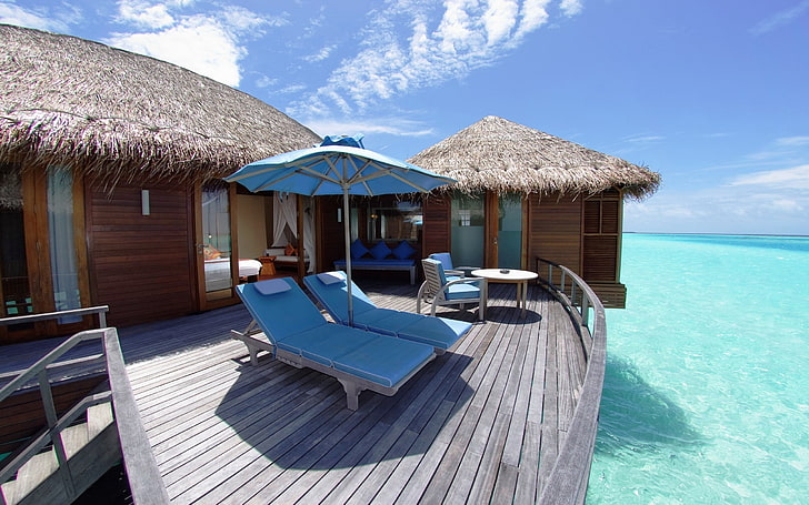 blue patio umbrella and two lounger chairs, maldives, house, summer, sun beds, landscape, deck chairs, HD wallpaper