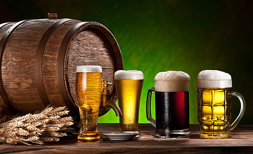 tres vasos de cervezas, espuma, mesa, cerveza, grulla, orejas, tazas, barril, Fondo de pantalla HD HD wallpaper