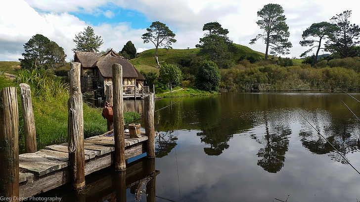 doca de madeira marrom, natureza, paisagem, Nova Zelândia, Hobbiton, O Senhor dos Anéis, lago, cais, pesca, calma, verde, HD papel de parede