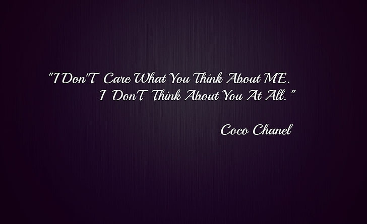 Coco Chanel HD Wallpaper ، نص Coco Chanel على خلفية سوداء ، فني ، طباعة ، اقتباس، خلفية HD