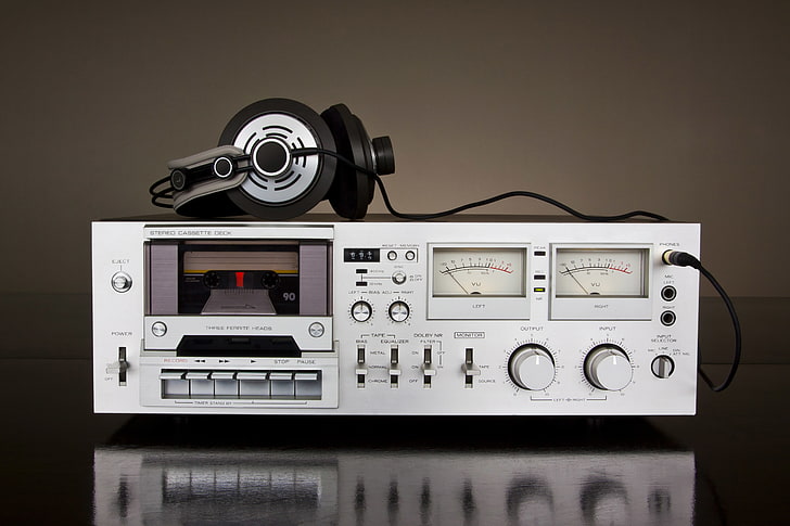 srebrny komponent stereo, retro, muzyka, rozmycie, słuchawki, odtwarzacz, kaseta, taśma, hi-tech, bokeh, klaster, stacjonarny, tapeta., technologia, Tapety HD