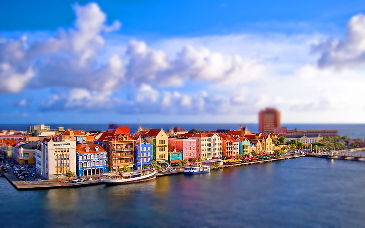 grattacieli, case accanto allo spo d'acqua, inclinazione, edificio, città, paesaggio urbano, isola, isola del Curacao, Sfondo HD