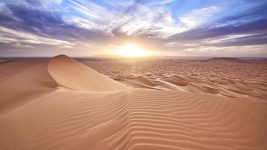 пустиня, небе, лято, пясък, природа, дюна, Африка, Сахара, изгрев, пеещ пясък, слънчева светлина, пейзаж, слънце, хоризонт, облак, HD тапет HD wallpaper