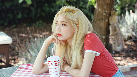 Kim Lip, K-pop, LOONA, blonde, HD wallpaper HD wallpaper