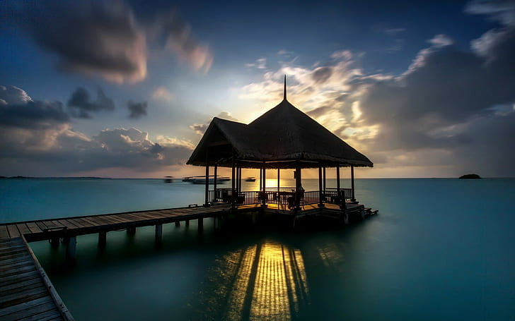 Resort Hut Hotel Ocean Tropical Sunset Clouds HD, кафява беседка, природа, океан, облаци, залез, тропически, хижа, курорт, хотел, HD тапет