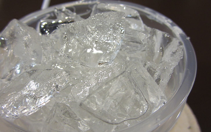 cubetti di ghiaccio sulla ciotola di vetro trasparente, vetro, ghiaccio, forma, cubo, Sfondo HD