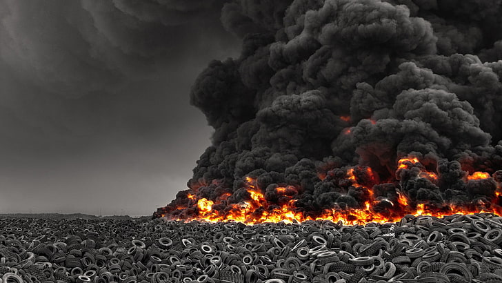 山火事、タイヤ、火、煙、黒、灰色、燃焼、汚染、環境、選択的な着色、災害、地球温暖化、 HDデスクトップの壁紙
