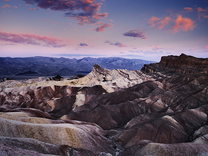 เมฆคิวมูลัสเหนือภูเขาสีน้ำตาล, อุทยานแห่งชาติหุบเขามรณะ, แคลิฟอร์เนีย, อุทยานแห่งชาติหุบเขามรณะ, แคลิฟอร์เนีย, จุด Zabriskie, อุทยานแห่งชาติ Death Valley, แคลิฟอร์เนีย, สหรัฐอเมริกา, เมฆคิวมูลัส, ภูเขาสีน้ำตาล, Zabriskie Point, อุทยานแห่งชาติ Death Valley, สหรัฐอเมริกา, สหรัฐอเมริกา, สหรัฐอเมริกาอเมริกา, ทะเลทราย, เทือกเขาอมาร์โกซา, ภูเขา, แบดแลนด์, หิน, พระอาทิตย์ขึ้น, ภูเขา, ธรรมชาติ, ภูมิประเทศ, ทัศนียภาพ, ยอดเขา, หิน - วัตถุ, กลางแจ้ง, พระอาทิตย์ตก, เทือกเขา, วอลล์เปเปอร์ HD